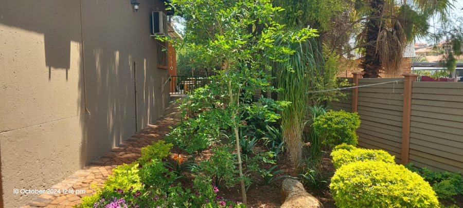 3 Bedroom Property for Sale in Safari Gardens North West